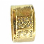 Aliança em Ouro Amarelo 18K com 15 brilhantes 